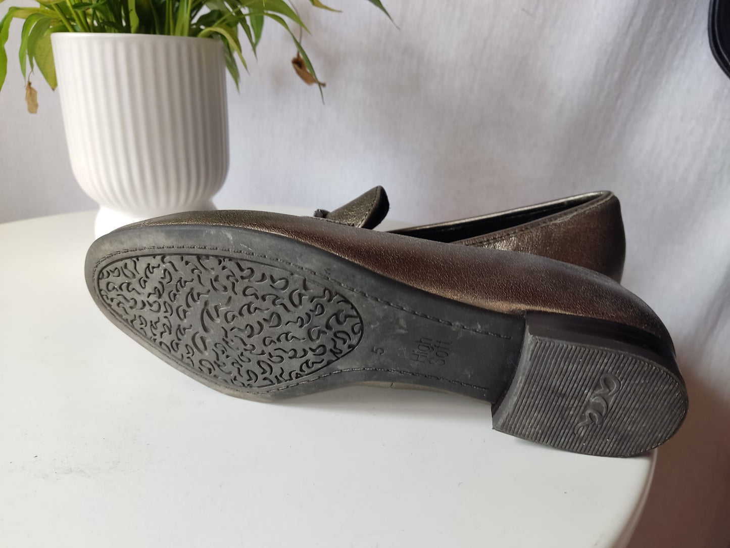 goldfarbene Slipper Schuhe ARA - Gr. 37 1/2