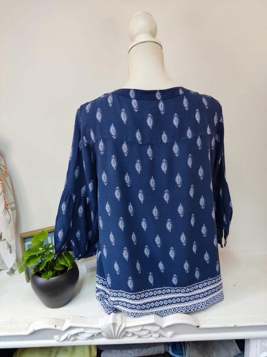 Bluse mit tollem Muster - ESPRIT- Gr. 38