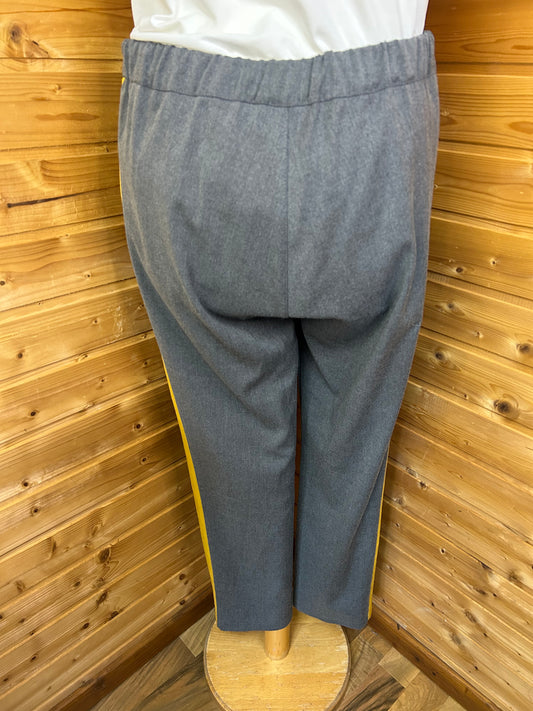 Schicke Stoffhose mit gelben Streifen - Gr. M