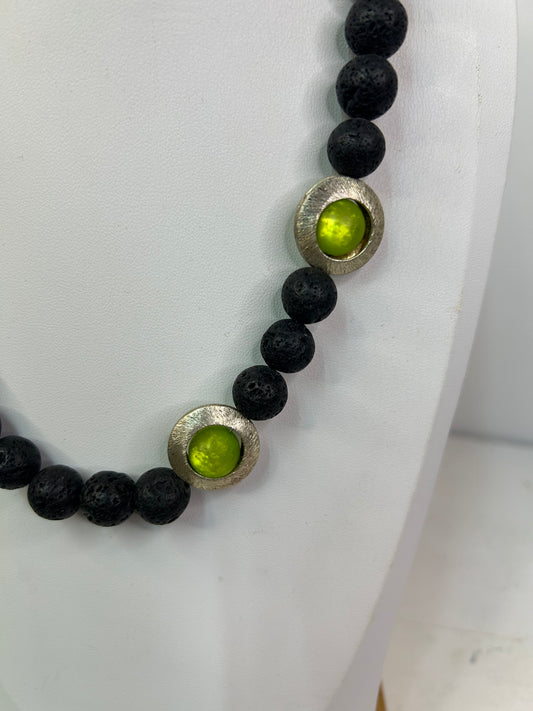 Lava Silber Kette mit grünen Perlen - Handgemacht - Unikat - Schmuck
