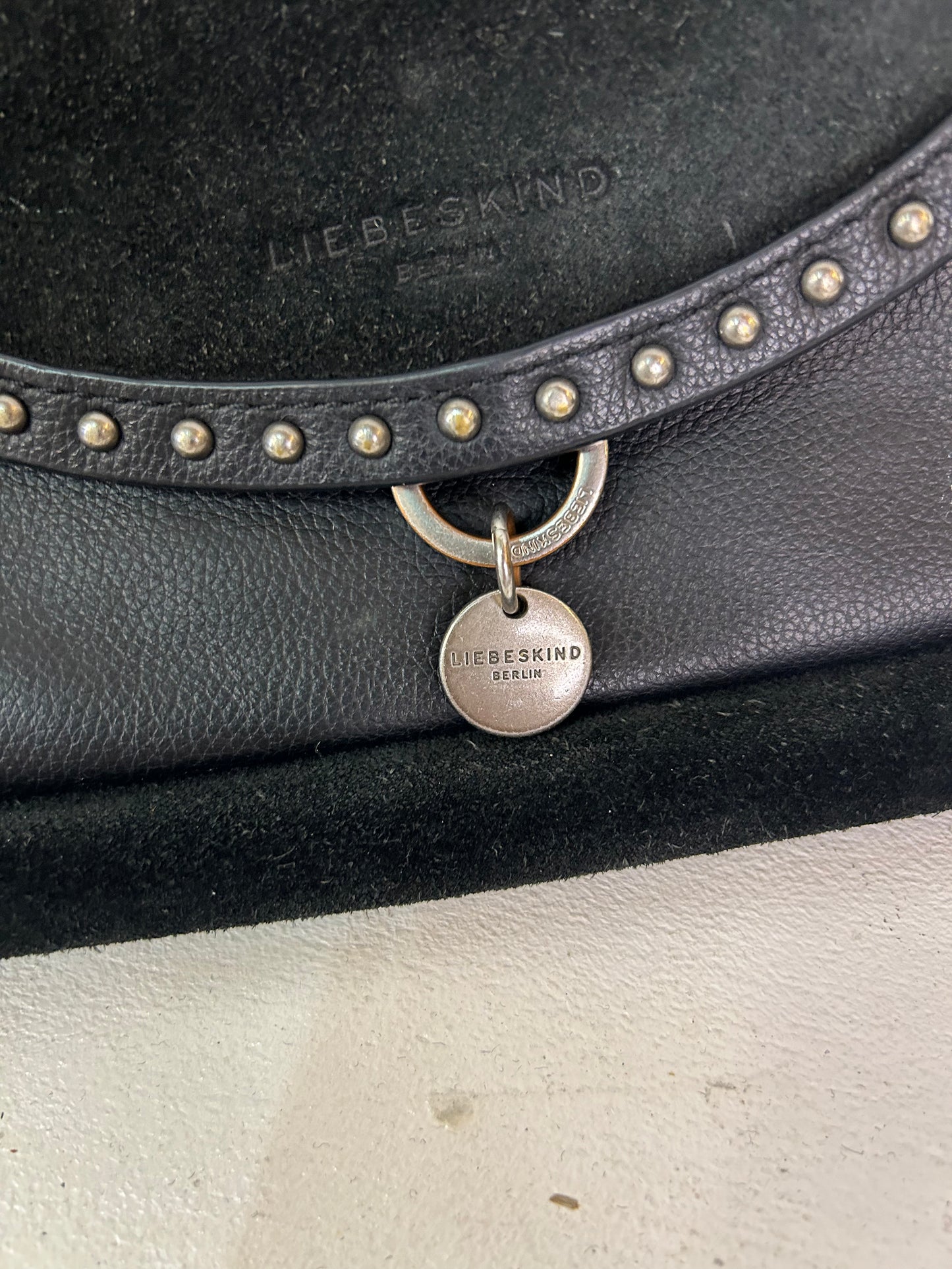 Besondere Wildleder Handtasche - Liebeskind Berlin - Designer