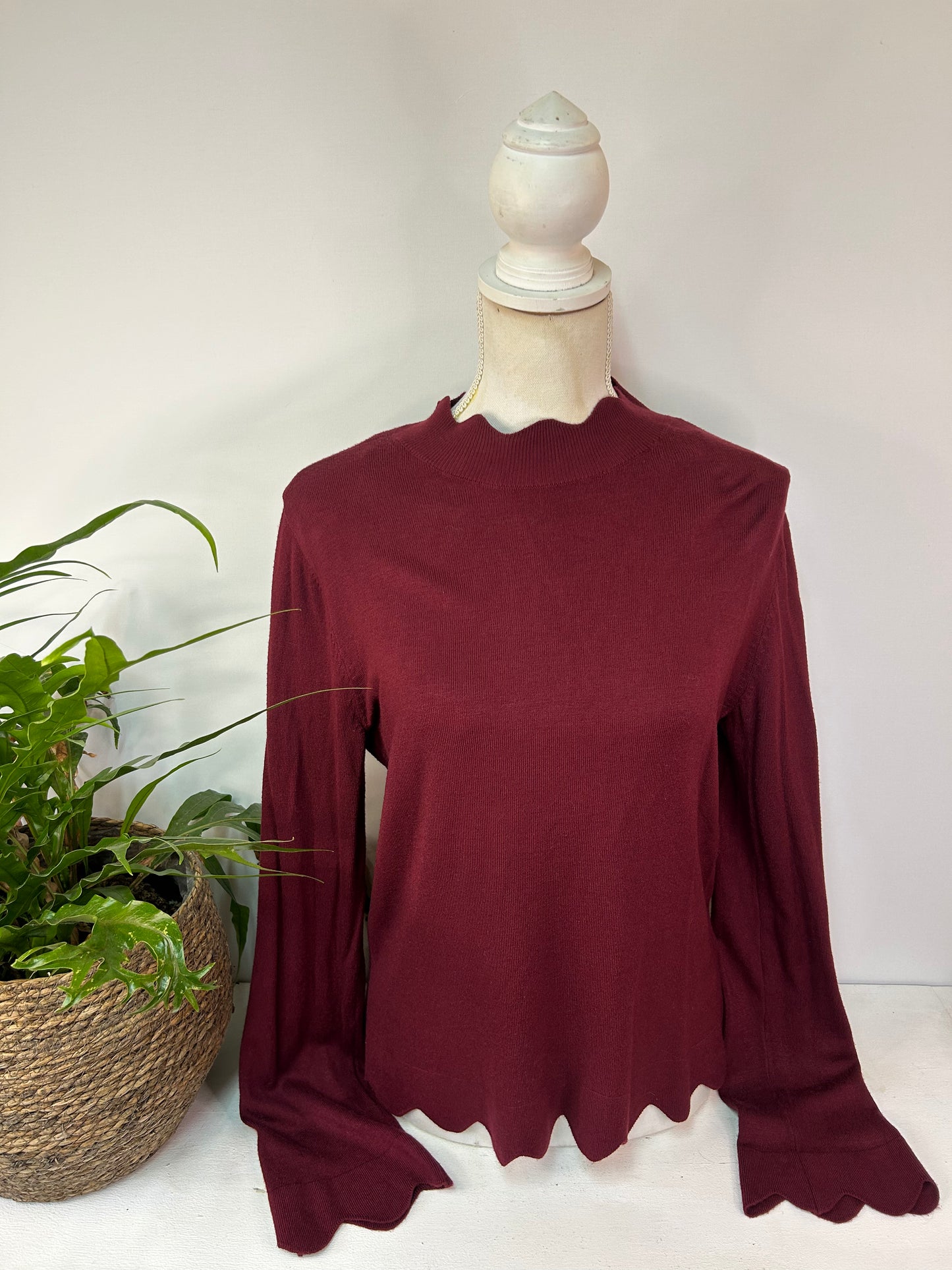 Süßes Sweatshirt mit besonderem Saum - Bonprix Collection - Gr. S / M