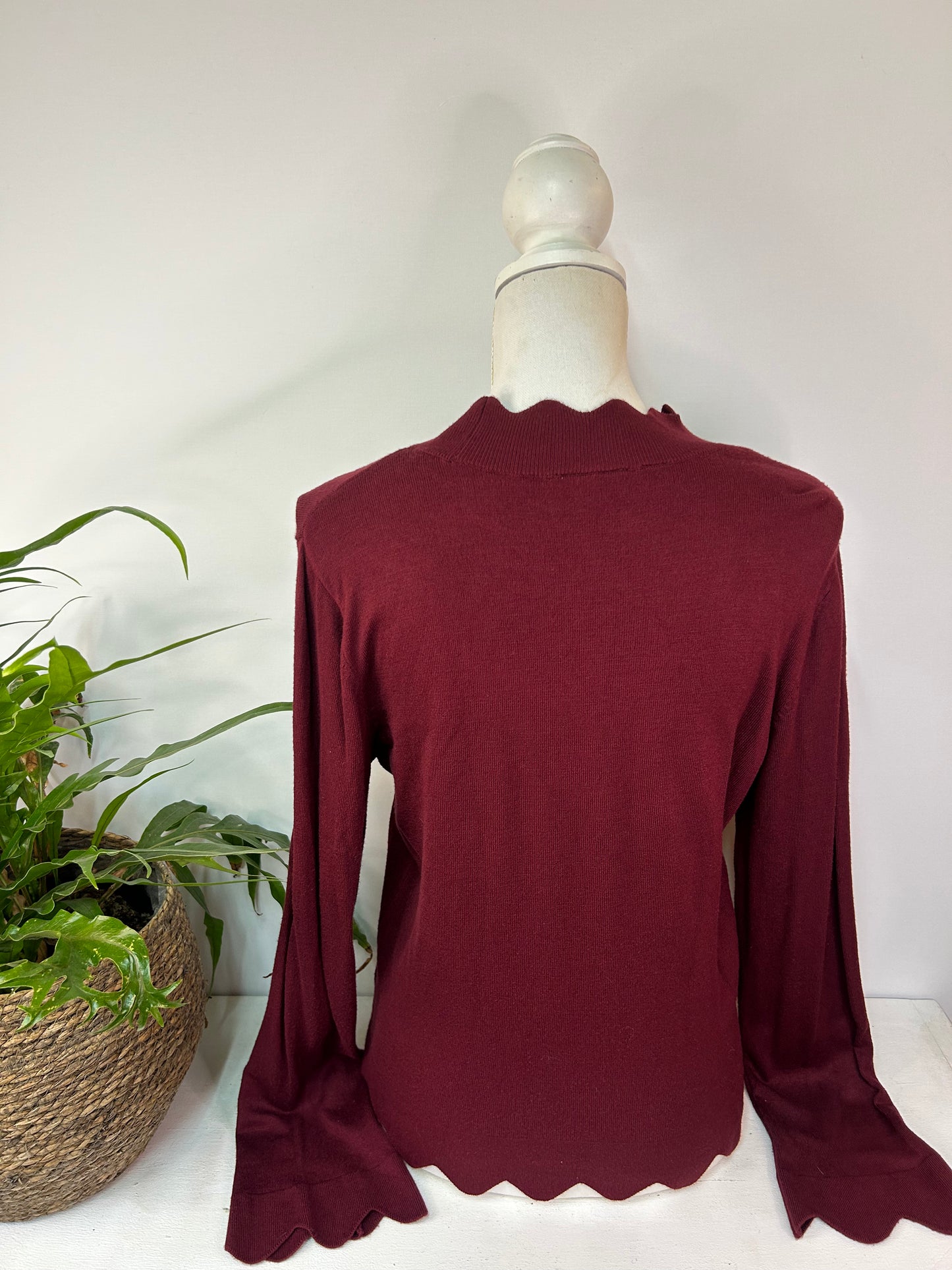 Süßes Sweatshirt mit besonderem Saum - Bonprix Collection - Gr. S / M