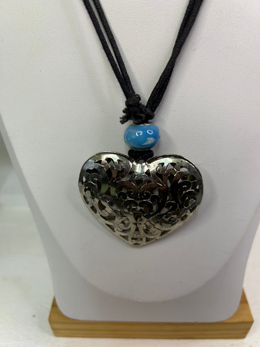 Modeschmuck Kette mit silbernen Herz