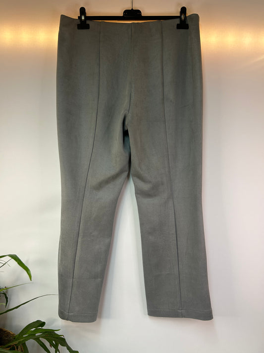 Weiche Stoffhose mit kleinem Schlitz - PFEFFINGER - Gr. XXL / 44