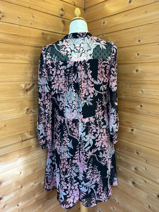Süßes florales Kleid mit Bund - Reserved - Gr. S / M