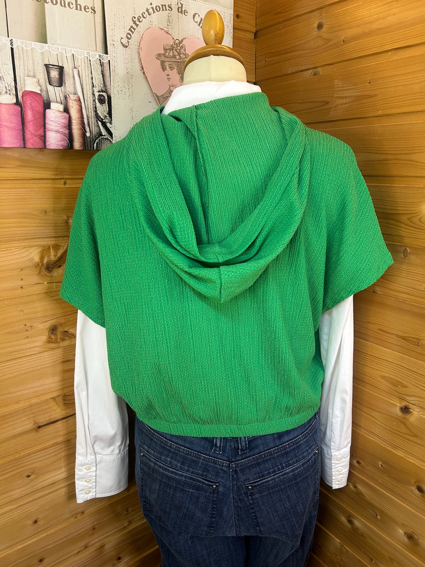 Grüner kurz geschnittener Pullunder mit Kapuze - Tom Tailor Denim - Gr. M / 38