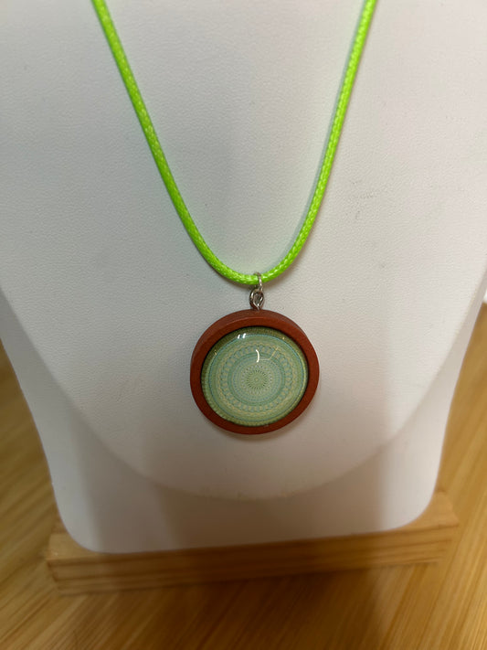 Cabochon Kette Mandala Gelb & Grün Holzfassung - Schmuck - Handgemacht