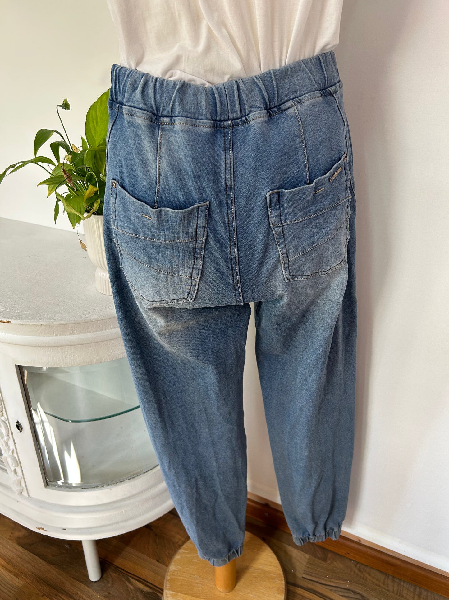 Jeans mit Gummibund - cream - Gr. M