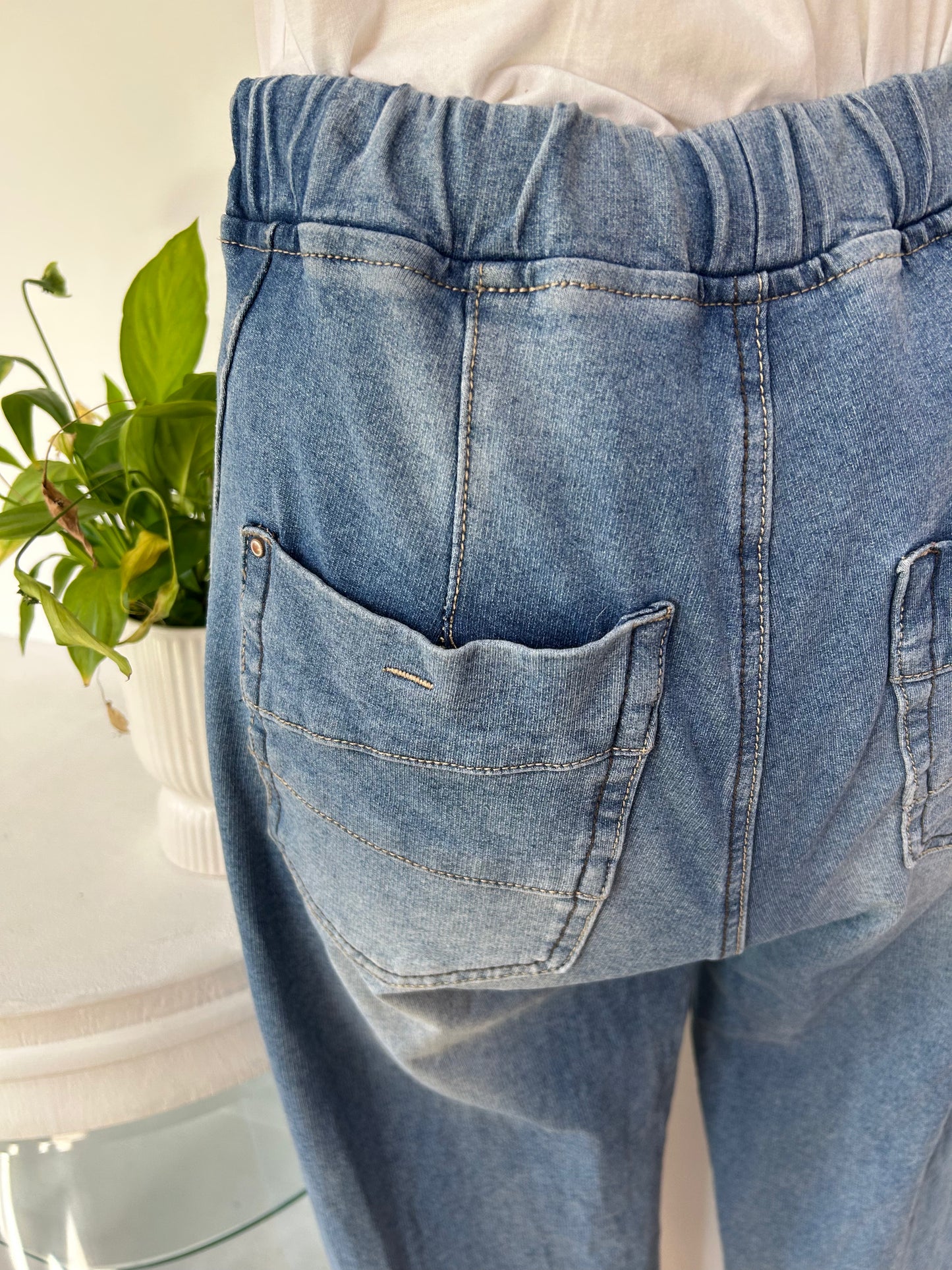 Jeans mit Gummibund - cream - Gr. M