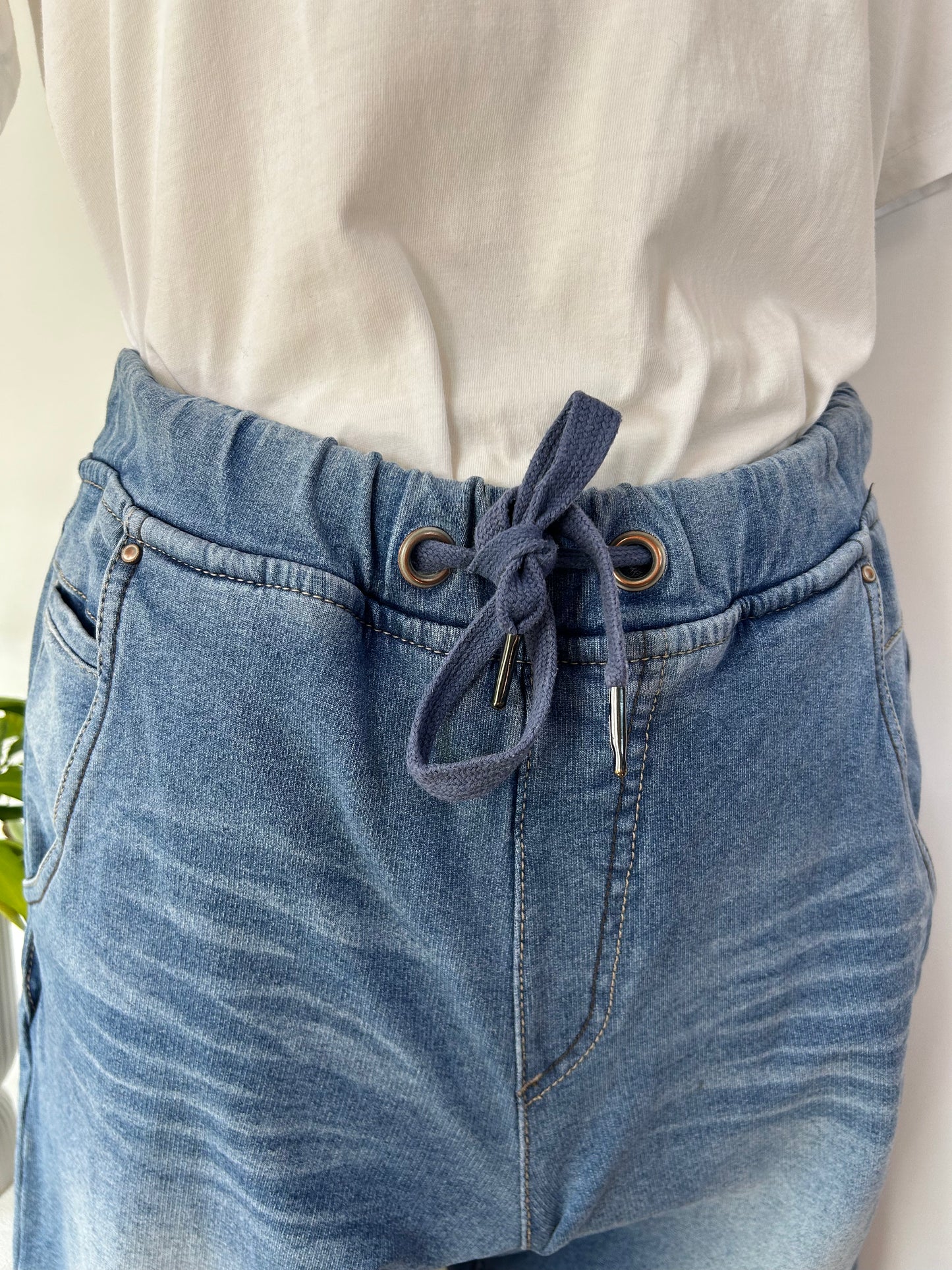 Jeans mit Gummibund - cream - Gr. M
