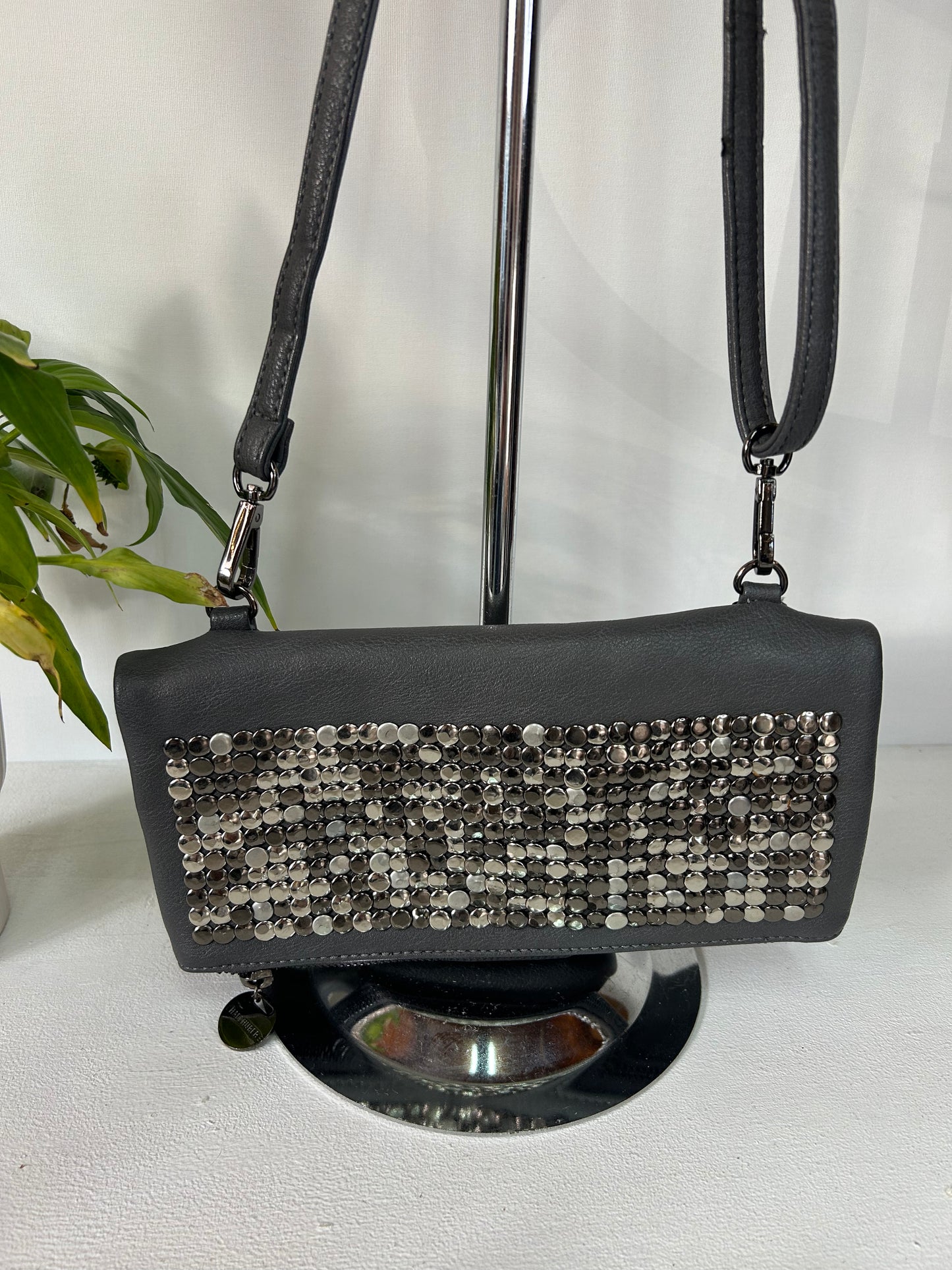 Handtasche mit Nieten - HALLHUBER