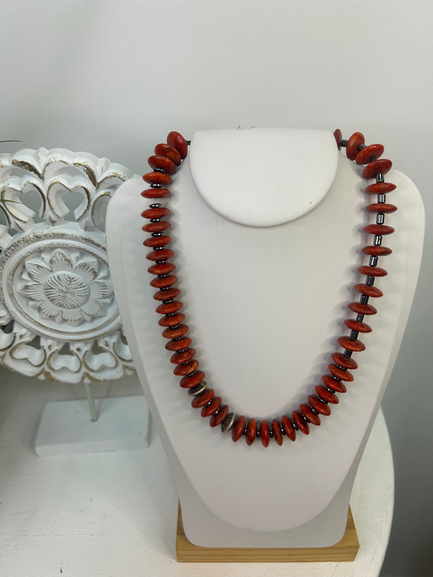 Handgemachtes Koralle & Hematyt Collier - Unikat - Schmuck