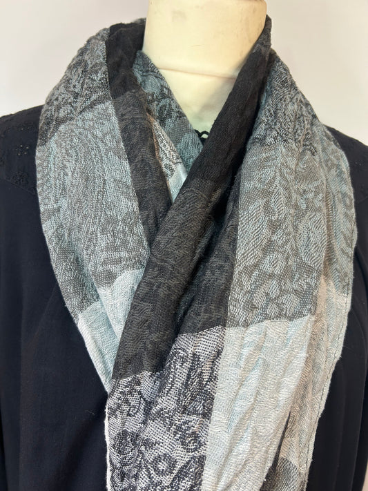 Schal / Tuch - Grau gemustert