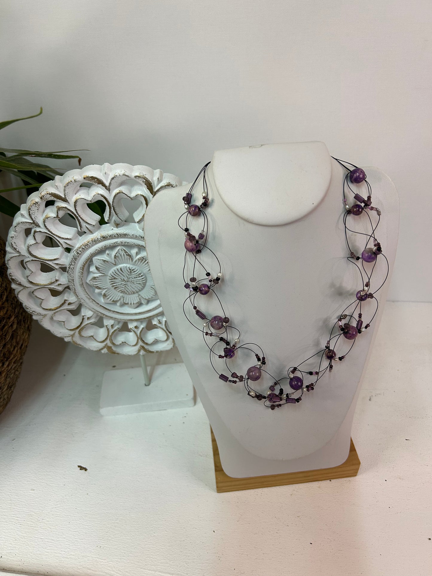 Gedrehte Kette mit Violetten Perlen - Handmade - Schmuck