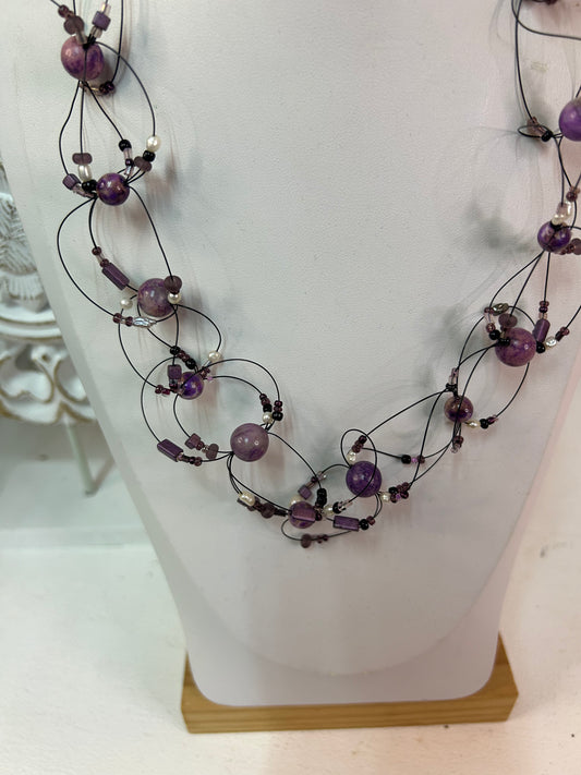 Gedrehte Kette mit Violetten Perlen - Handmade - Schmuck