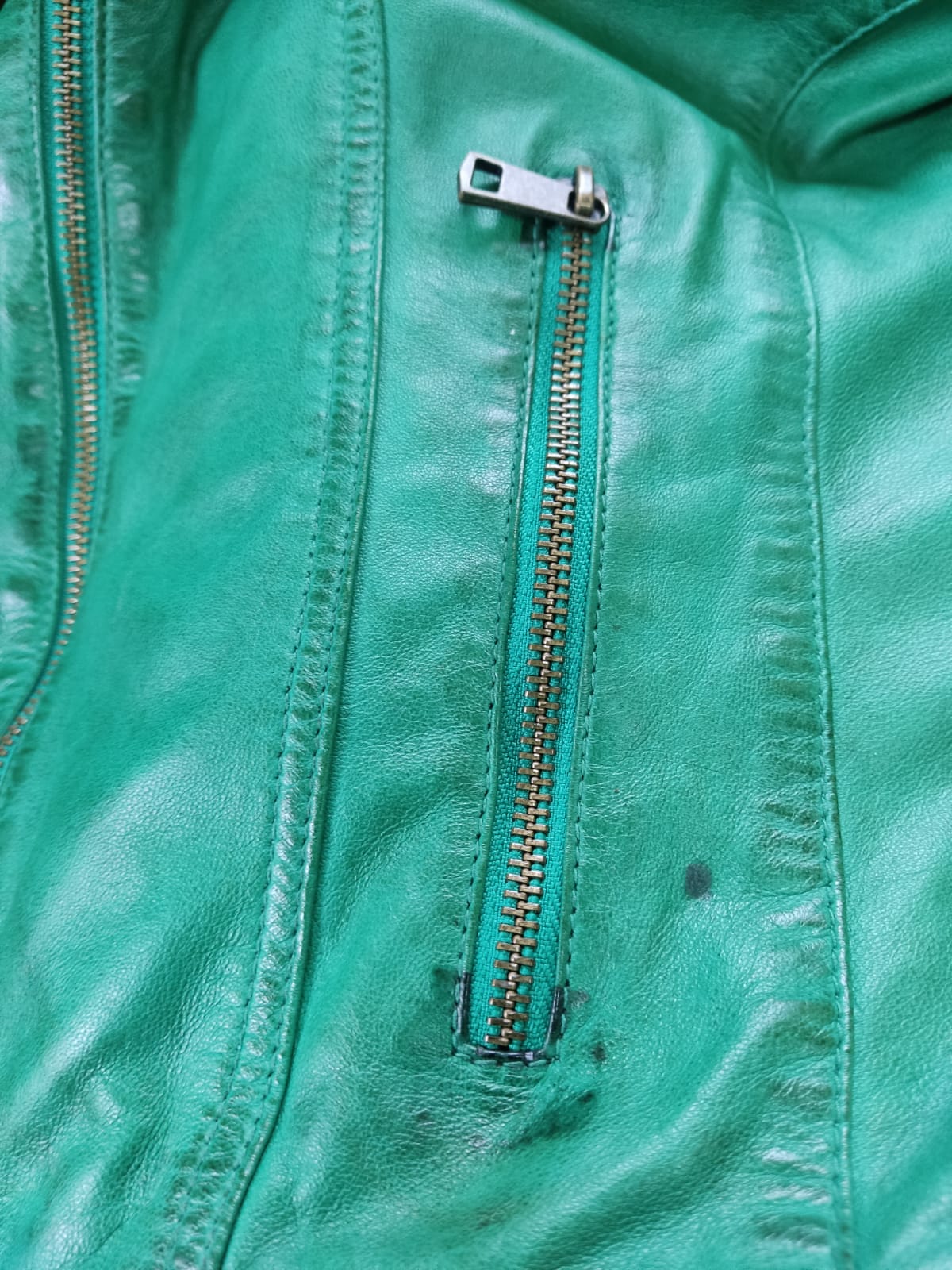 Intensiv grüne Lederjacke MANGUUN - Gr. 40