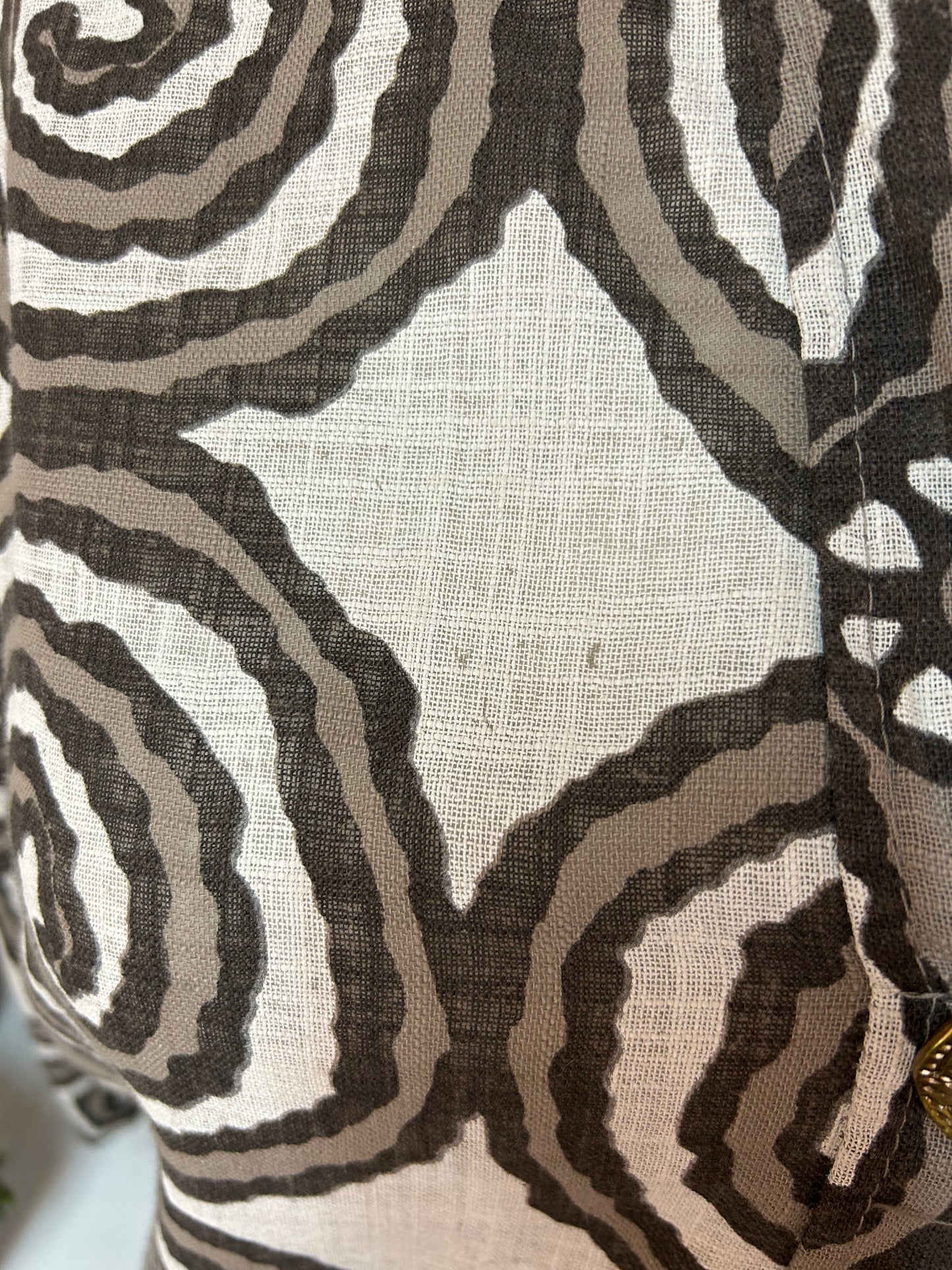 Damen Muster Bluse mit goldenem Knopf - Made in Italy - Gr. 46 / 48