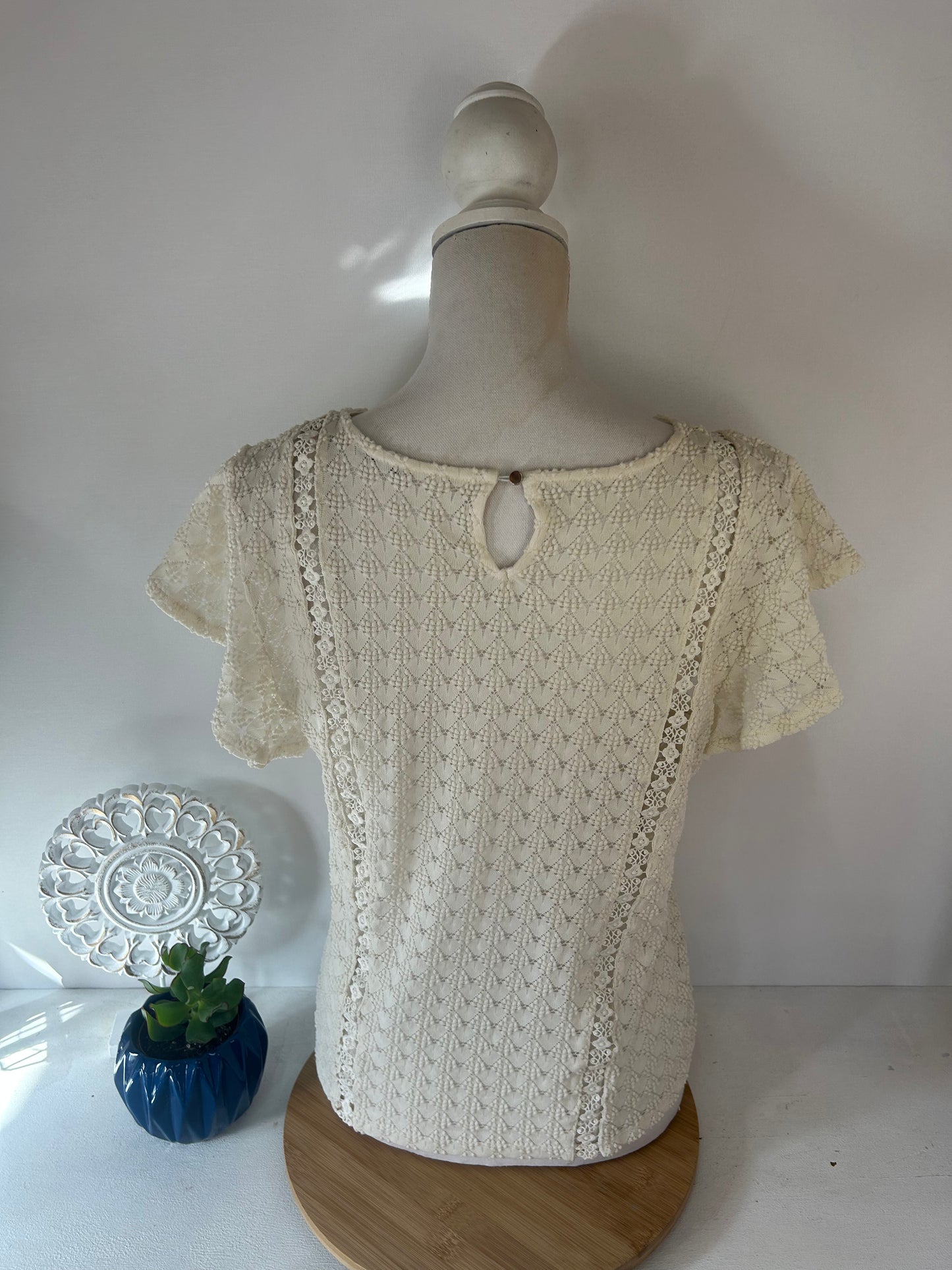 Damen-Spitzenbluse mit filigranem Muster & femininen Flügelärmeln - Orsay - Gr. S / 36 - M / 38