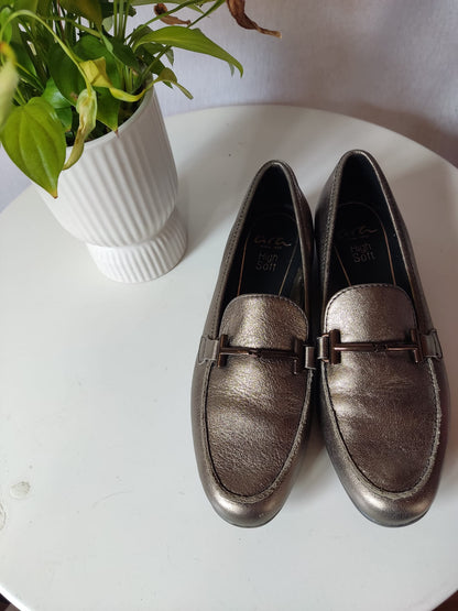 goldfarbene Slipper Schuhe ARA - Gr. 37 1/2