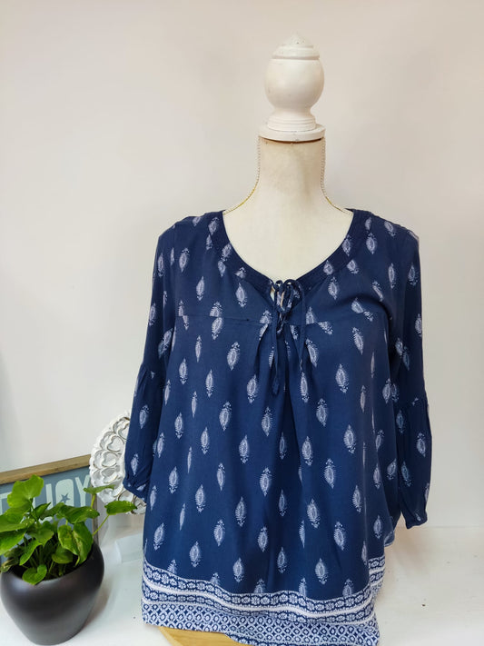 Bluse mit tollem Muster - ESPRIT- Gr. 38