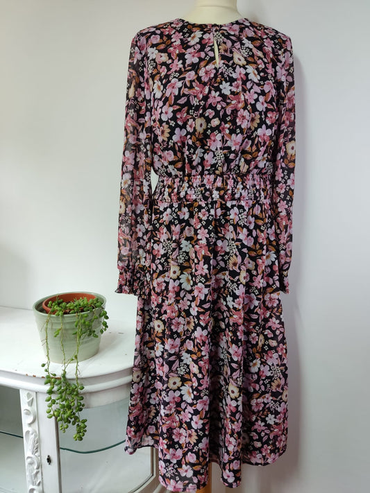 Schickes Kleid mit Blumenmuster BODYFLIRT- Gr. L