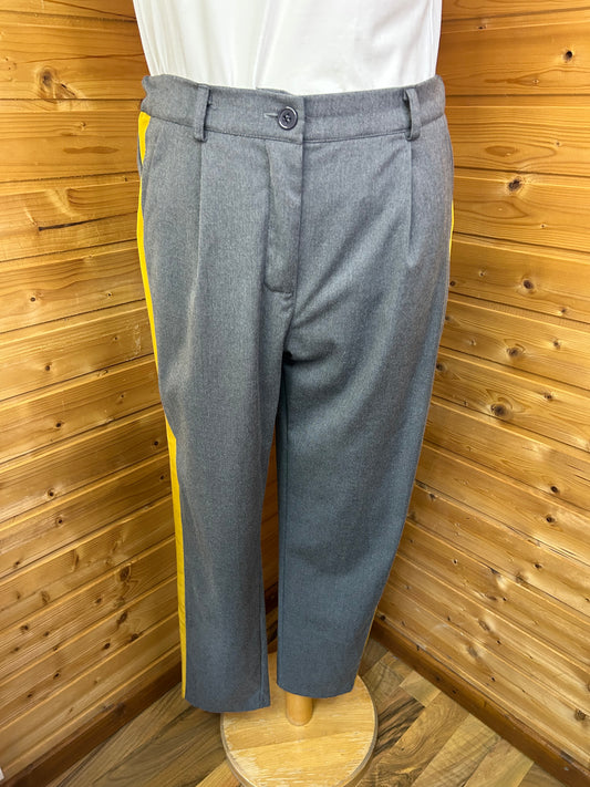 Schicke Stoffhose mit gelben Streifen - Gr. M