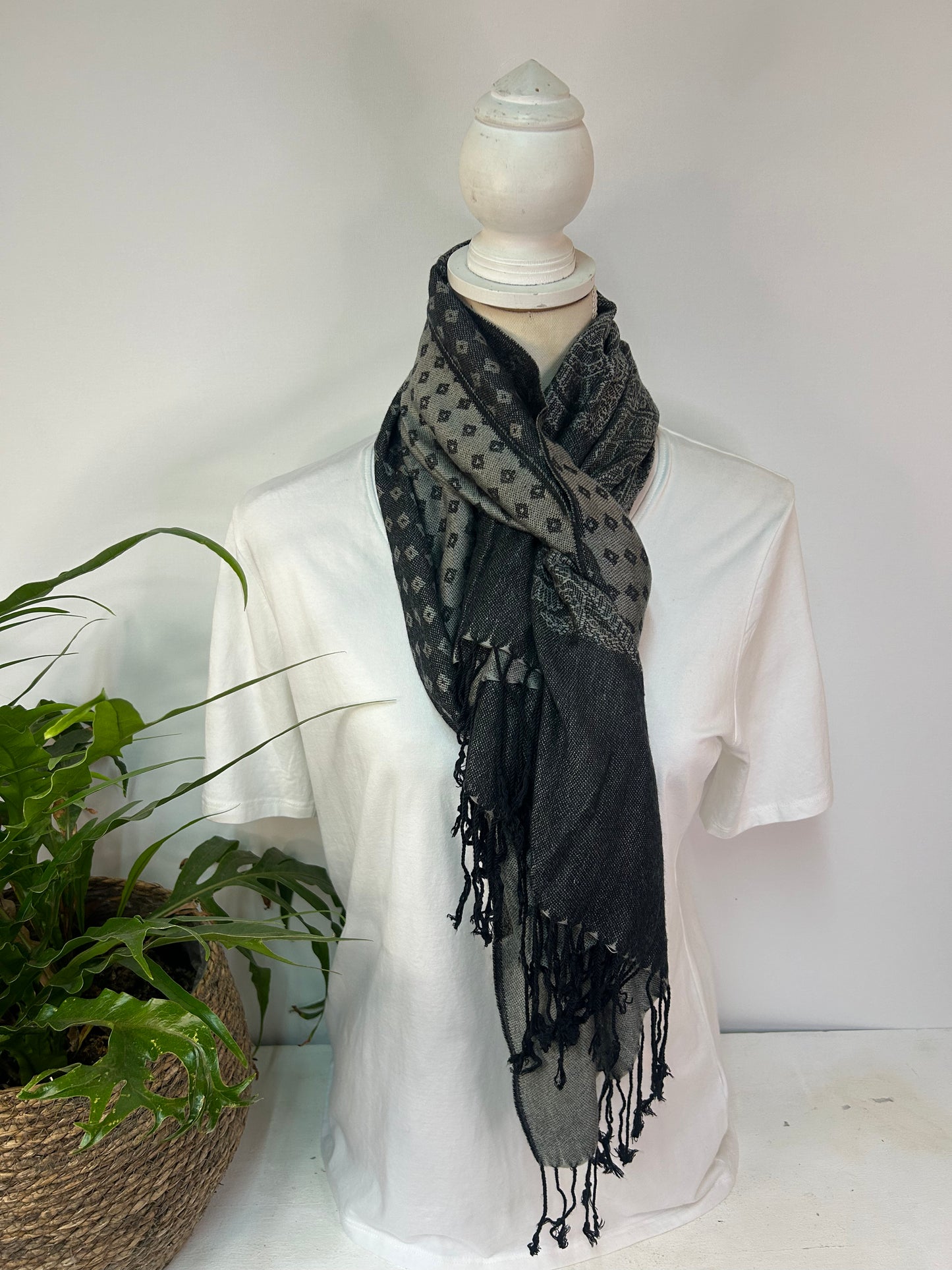 Grauer Muster Schal / Tuch - Unisex - Accessoires