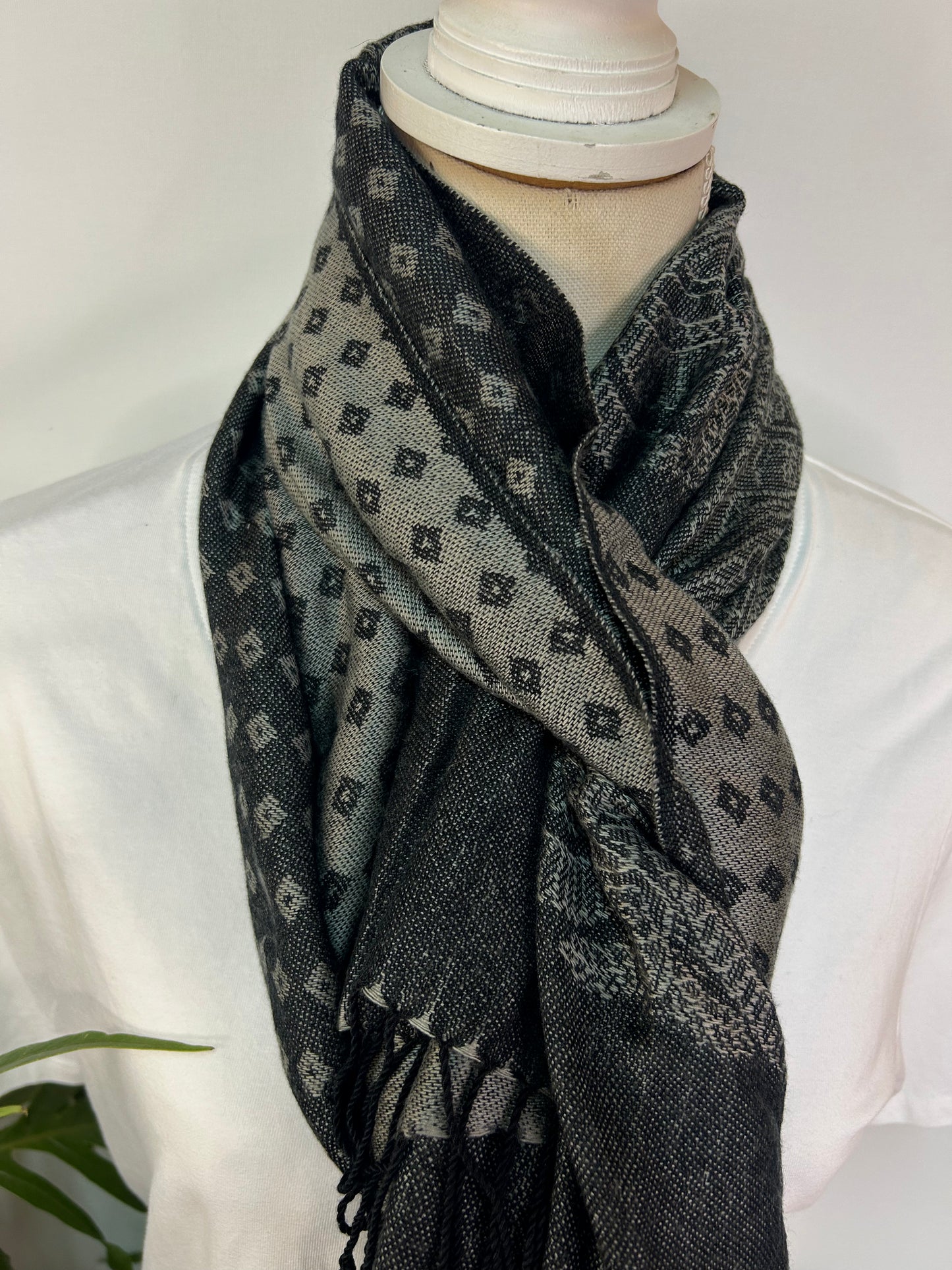 Grauer Muster Schal / Tuch - Unisex - Accessoires