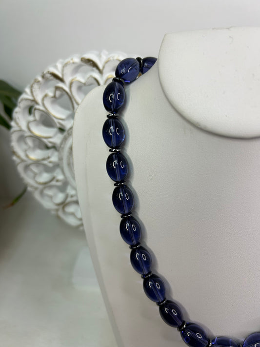 Handgemachte Kette aus Glasperlen - Unikat - Schmuck