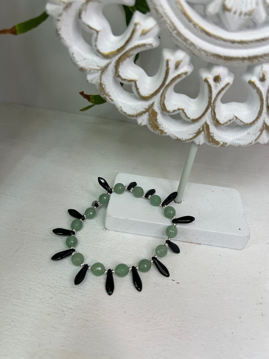 Handgemachtes Perlenarmband ausgefallen ohne Verschluss - Unikat - Schmuck