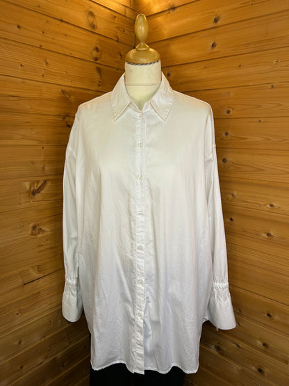 Oversize Longbluse mit besonderen Ärmeln - NA-KD REBORN - Gr. M