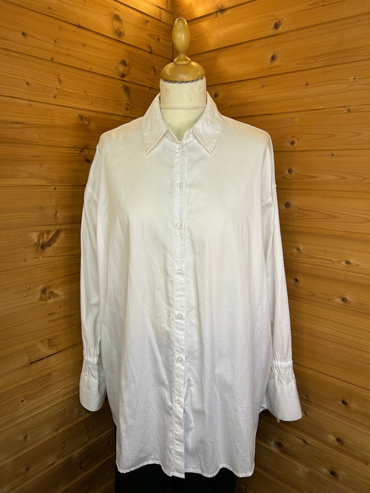 Oversize Longbluse mit besonderen Ärmeln - NA-KD REBORN - Gr. M