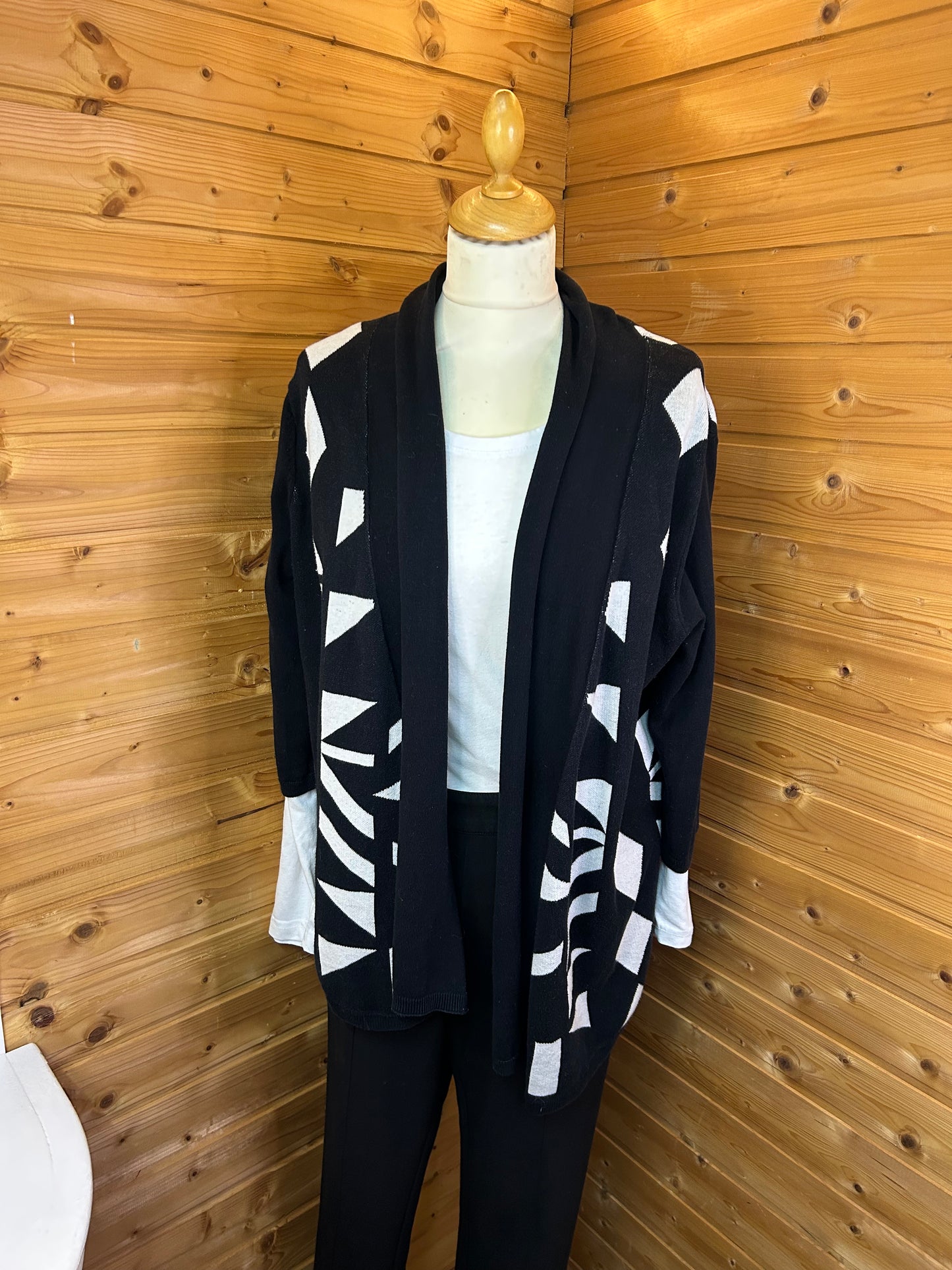 Muster Strickjacke / Cardigan - Esmara - Gr. XL / 42