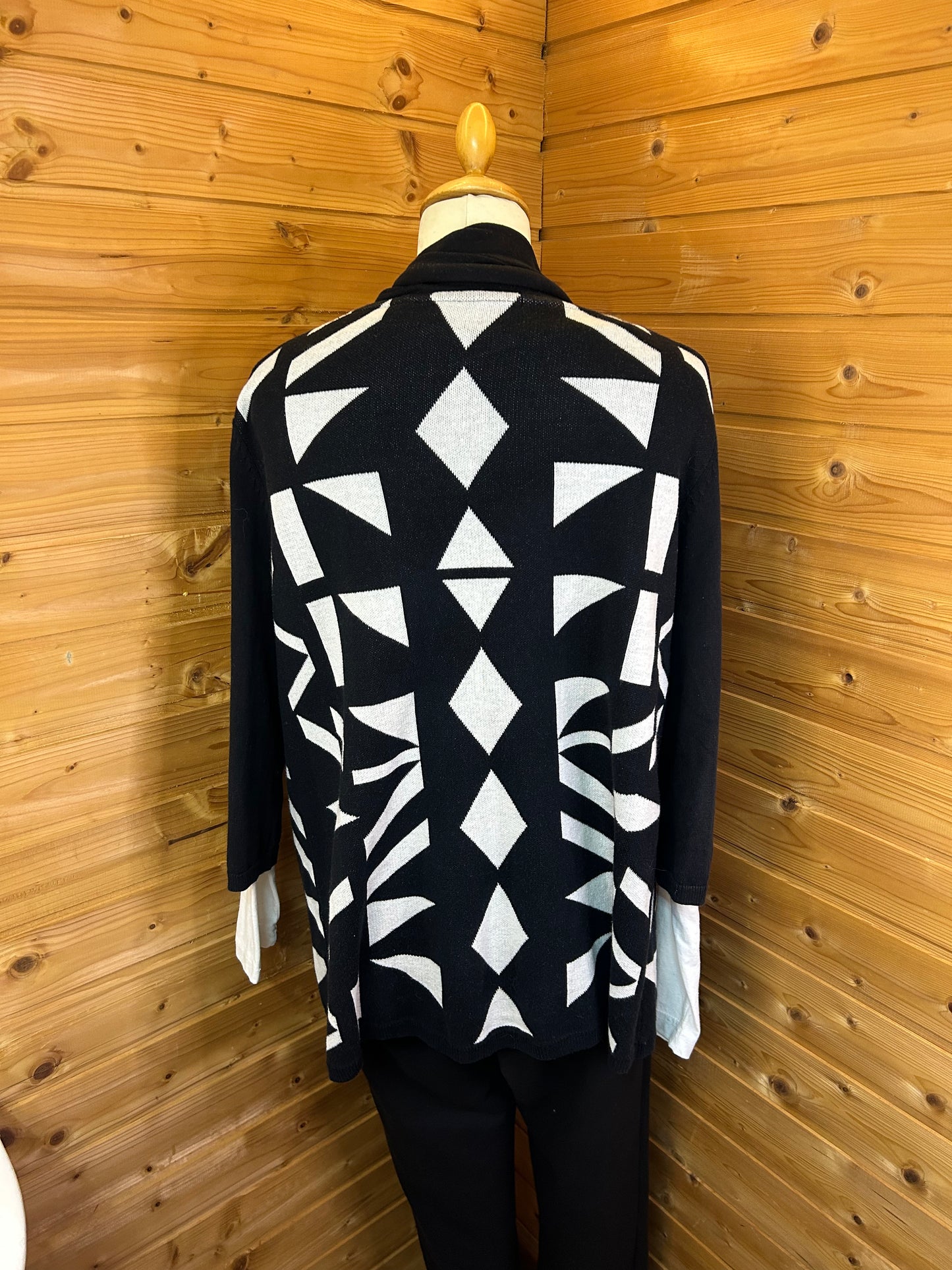 Muster Strickjacke / Cardigan - Esmara - Gr. XL / 42