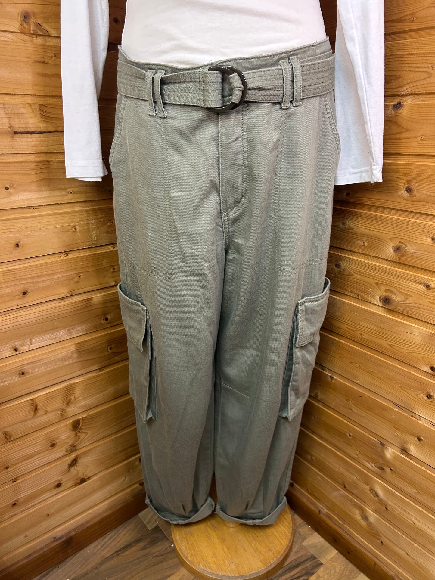 Lockere Cargo Stoffhose mit Gürtel - C&A - Gr. L / 40 - NP: 39,99€