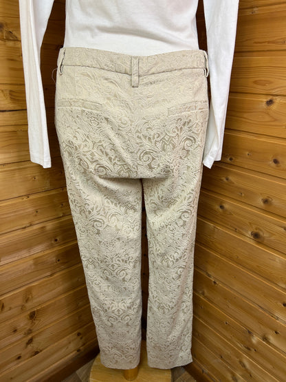 Elegante, cremefarbene Stoffhose mit floraler Jacquard-Struktur - encuentro casual - Gr. M / 38