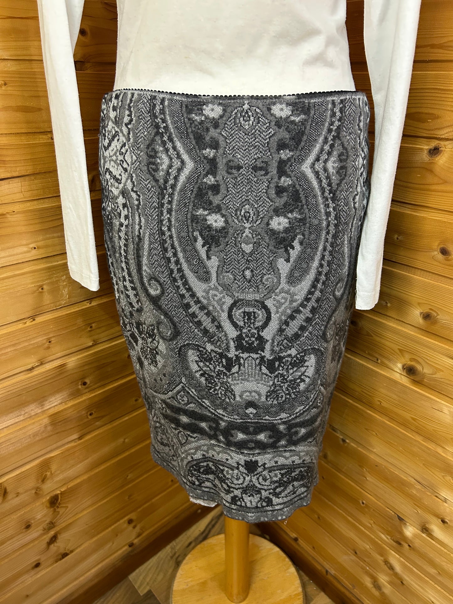 Toller Rock aus Schurwolle - Marc Cain - Gr. L / 40 - Designer