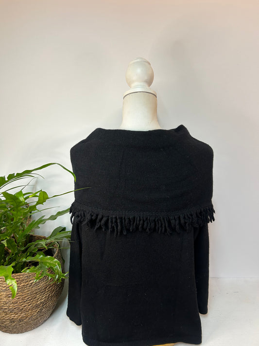 Poncho-Pullover mit breitem Kragen und dekorativen Fransen - Vestino - Gr. L / 40