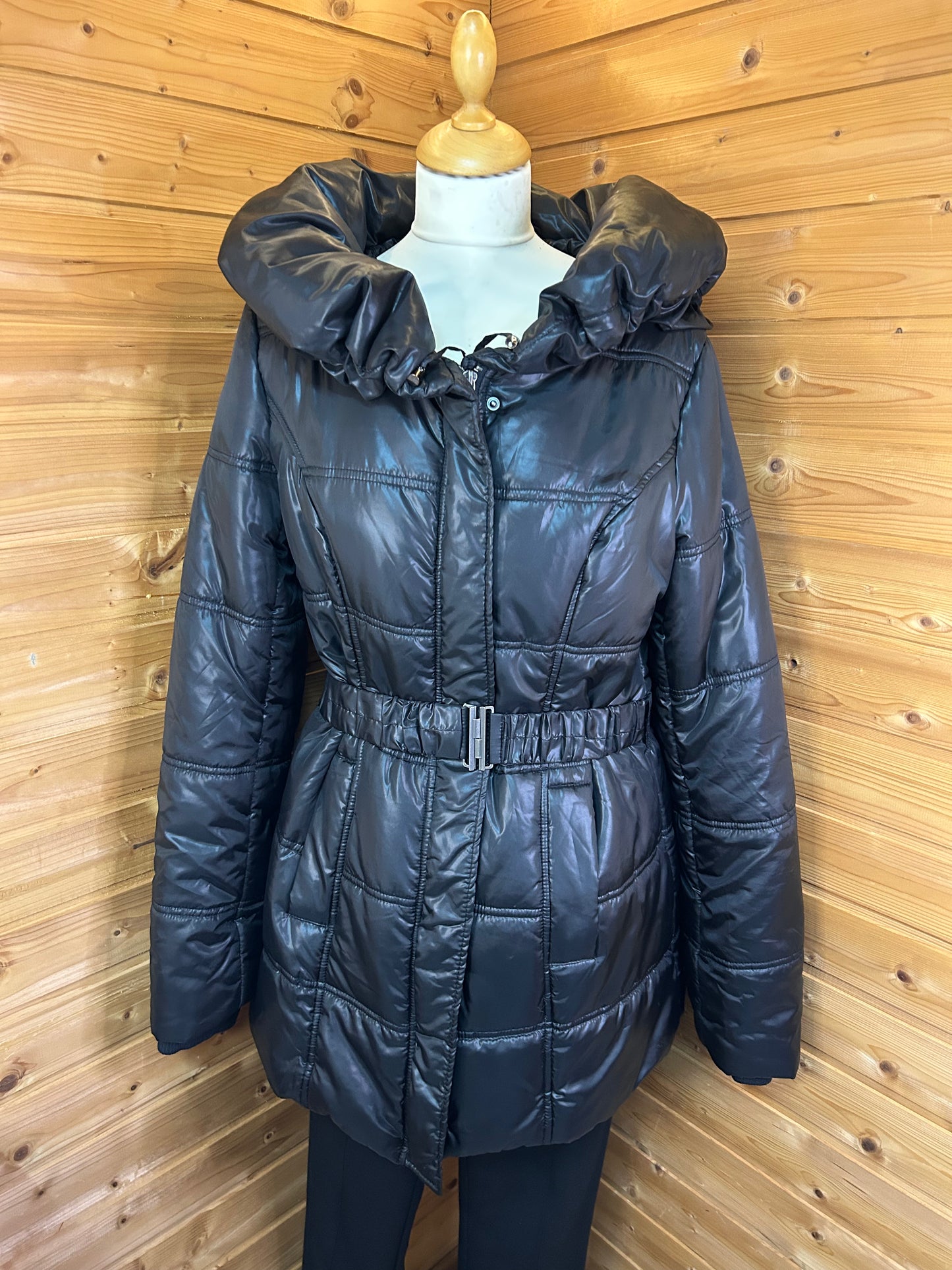 Schillernde Jacke Lang mit Taillen Gürtel - Madonna - Gr. XXL / 44