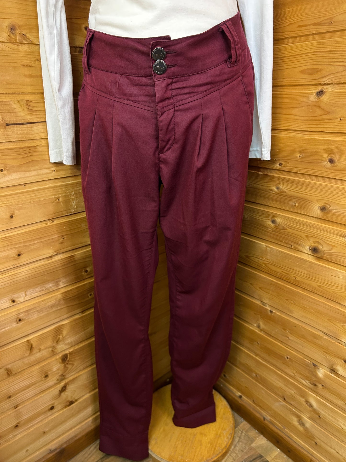Leichte Stoffhose Beere - ONLY - Gr. L / XL - 40 / 42