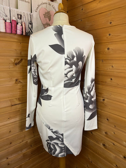 Figurbetontes Kleid - Gr. S / M - 36 / 38