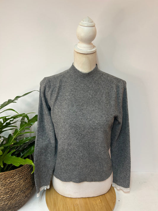 Süßer Pullover mit Spitzen Details - Zara - Gr. S / 36