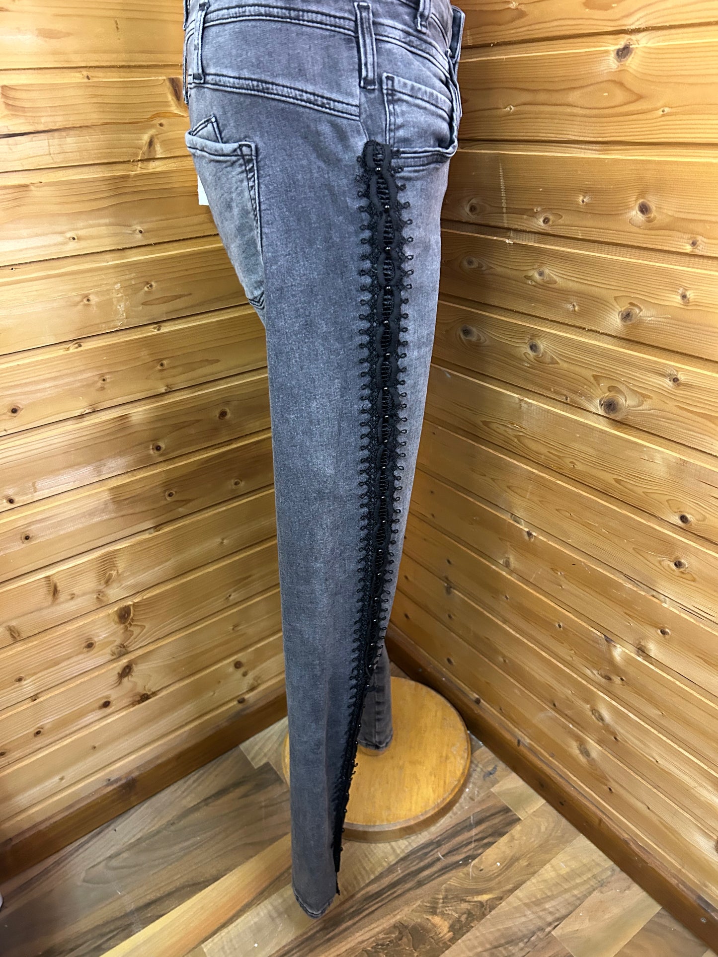 Coole Jeans mit Details - tredy - Gr. L / 40