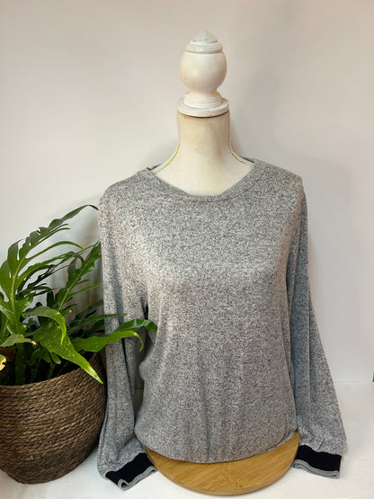 Basic Sweatshirt mit schwarzen Details - s.Oliver - Gr. M / 38