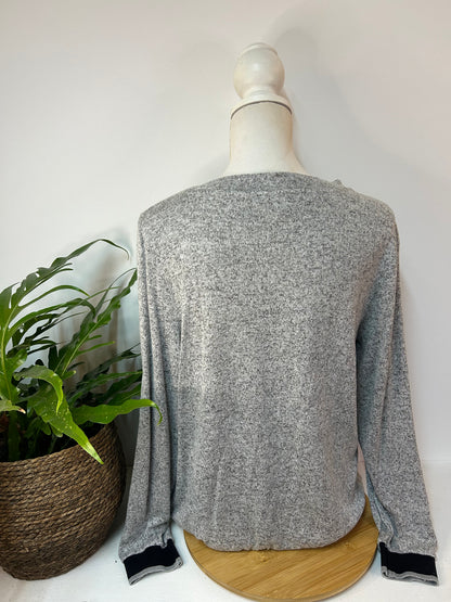 Basic Sweatshirt mit schwarzen Details - s.Oliver - Gr. M / 38