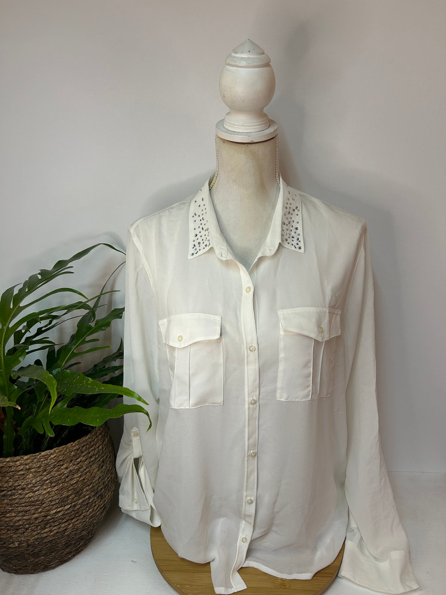 Chiffon Bluse mit Glitzersteinchen - Hollister - Gr. L / 40