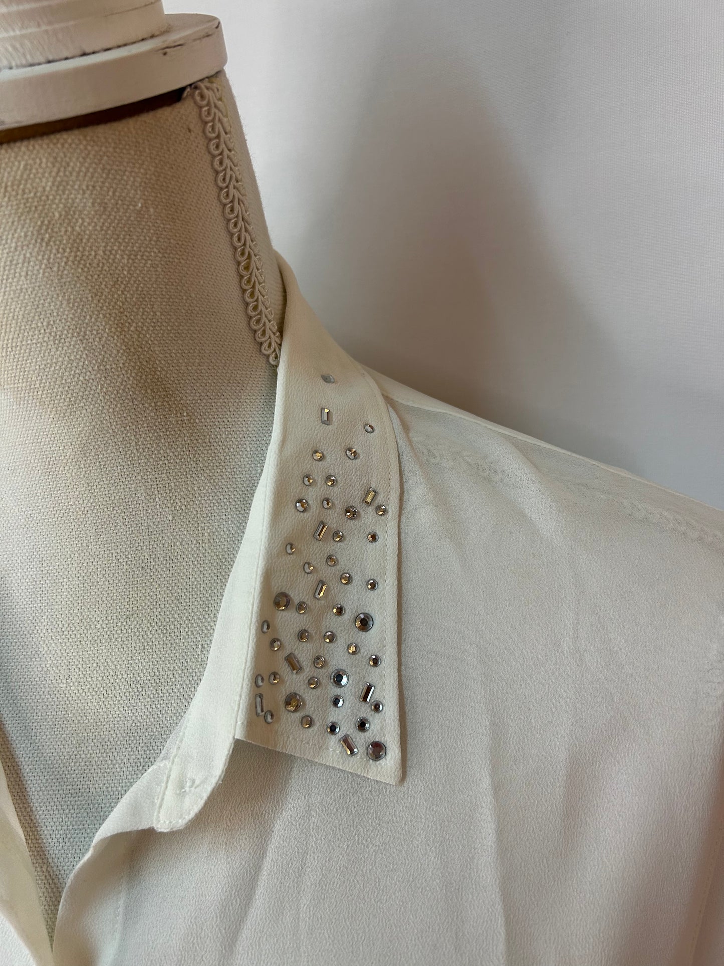 Chiffon Bluse mit Glitzersteinchen - Hollister - Gr. L / 40