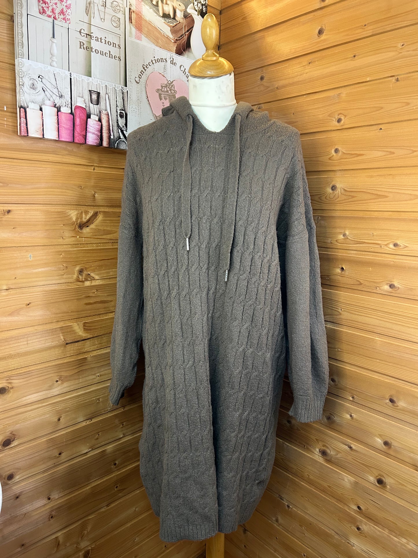 Kuscheliges Kapuzenkleid - New View - Gr. M / L - 38 / 40