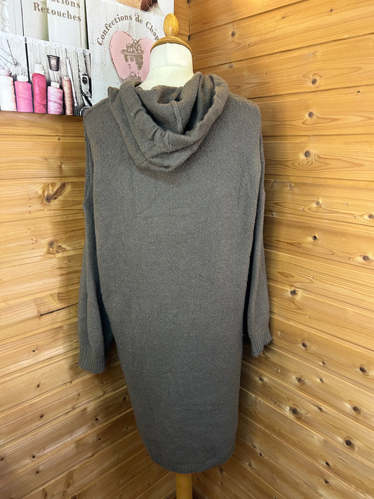 Kuscheliges Kapuzenkleid - New View - Gr. M / L - 38 / 40